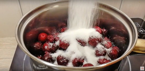 Приготовление волшебного пирога за 15 минут: феерия вкуса без хлопот