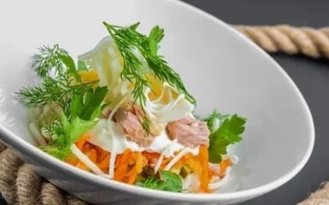 Салат из моркови и курицы: вкусный и незаменимый в вашем меню