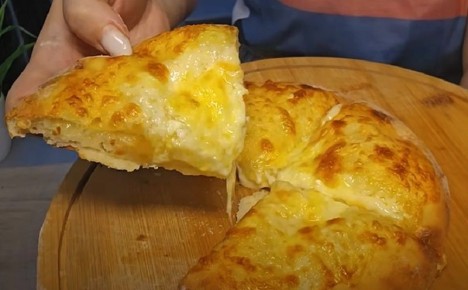 Воздушное тесто на соде: пицца и хачапури без долгого ожидания