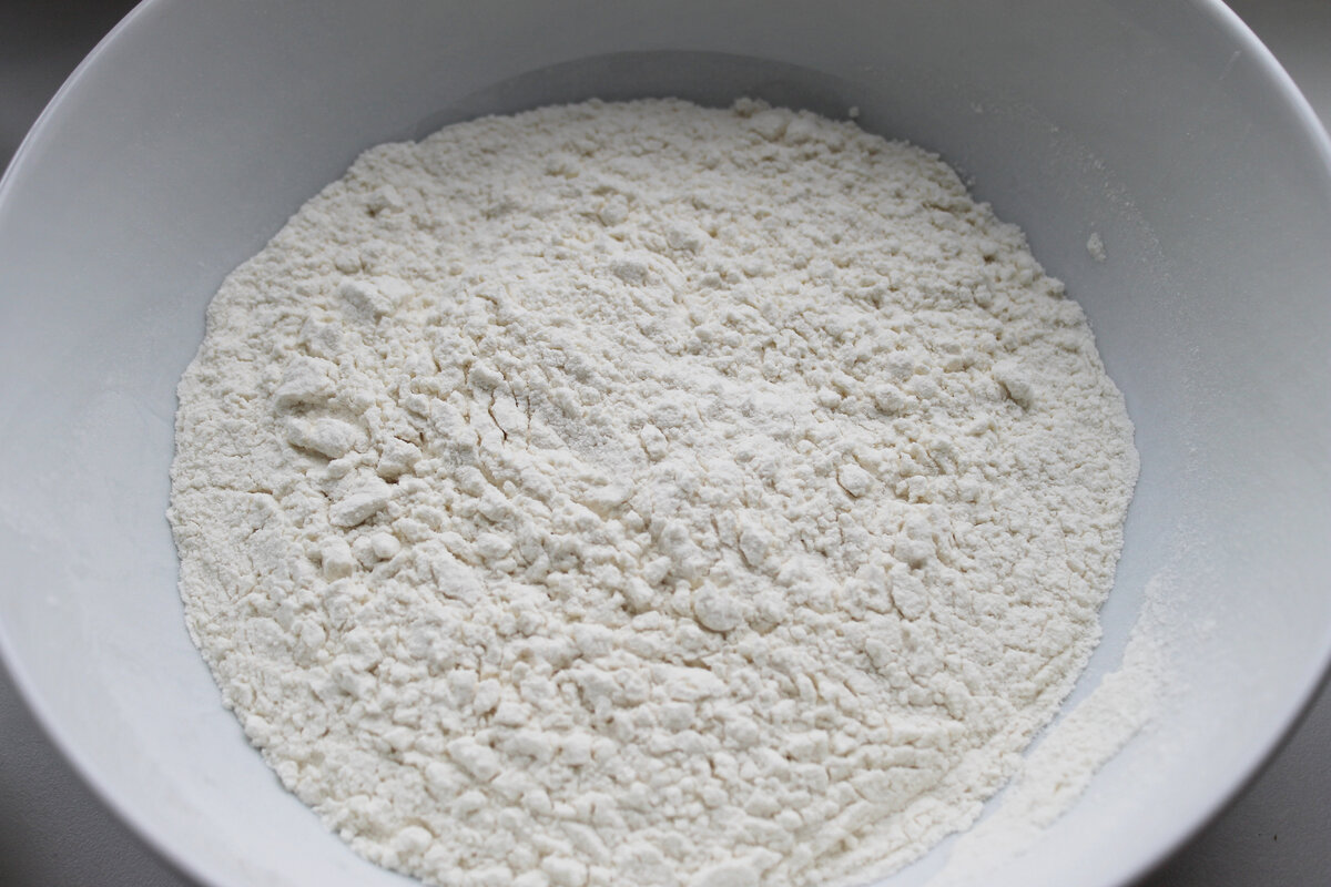 Неожиданные ингредиенты: как кукурузный крахмал спас вишневую галету