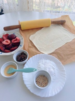 Нежный сливовый штрудель: рецепт и советы