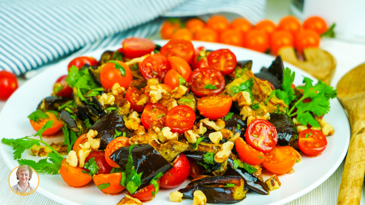 Салат с запеченными баклажанами: легкость и вкус в каждой порции