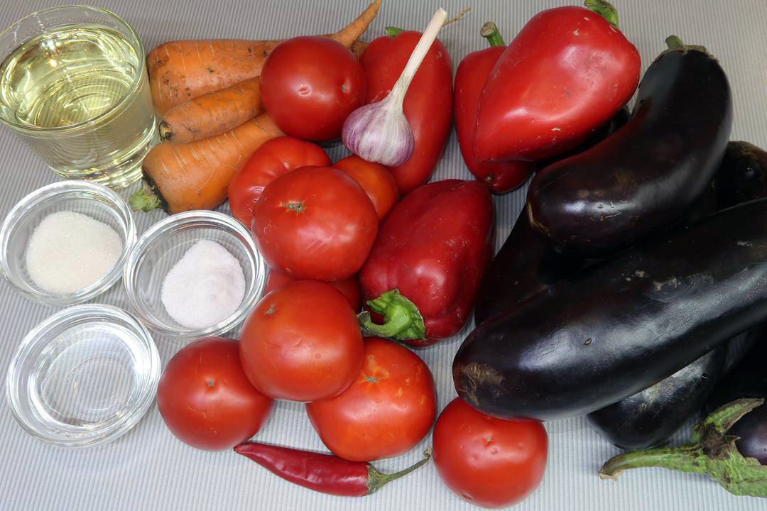 Порадуйте свои вкусовые рецепторы: простое соте из баклажанов на зиму