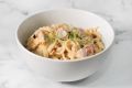 Паста с беконом и сливками: идеальный ужин за 20 минут