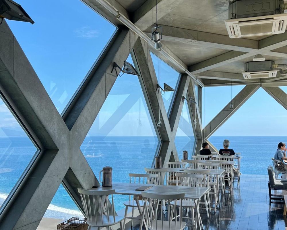 ���� �� ������ ������: ���������� Sea House � ����