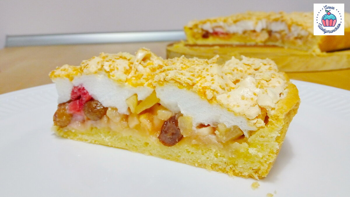 Яблочный пирог с меренгой: идеальное сочетание вкусов и текстур