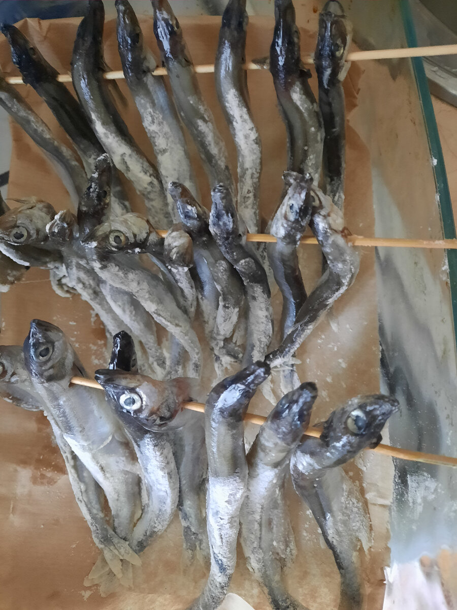 Запеченная мойва: секреты удачного приготовления