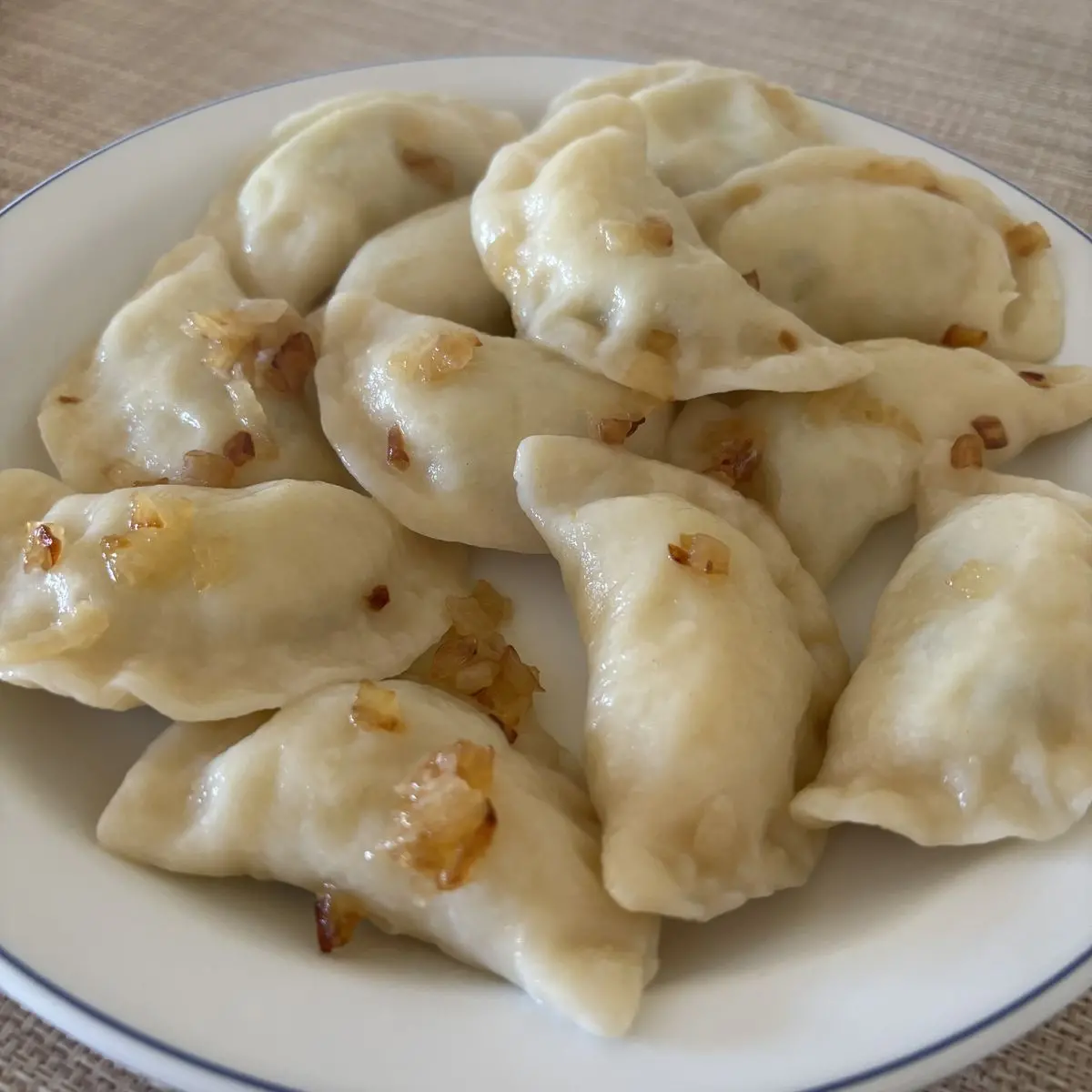 Традиционные вареники с салом: воспоминания с детства