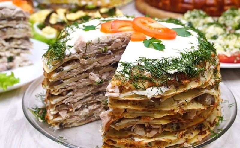 Кулинарное волшебство: как приготовить блинный торт с курицей и грибами