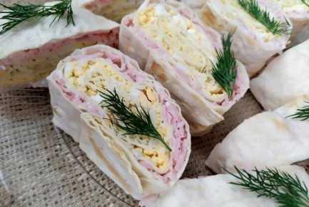 Невероятные рулетики из лаваша с ветчиной и сыром