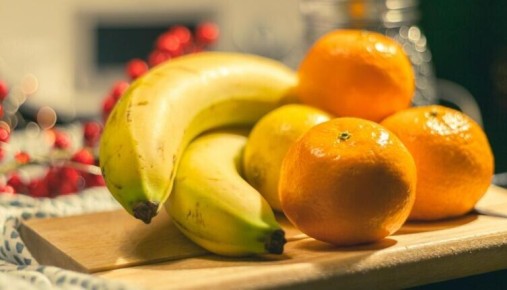 Творим чудеса с десертом из печенья и фруктов за пару часов