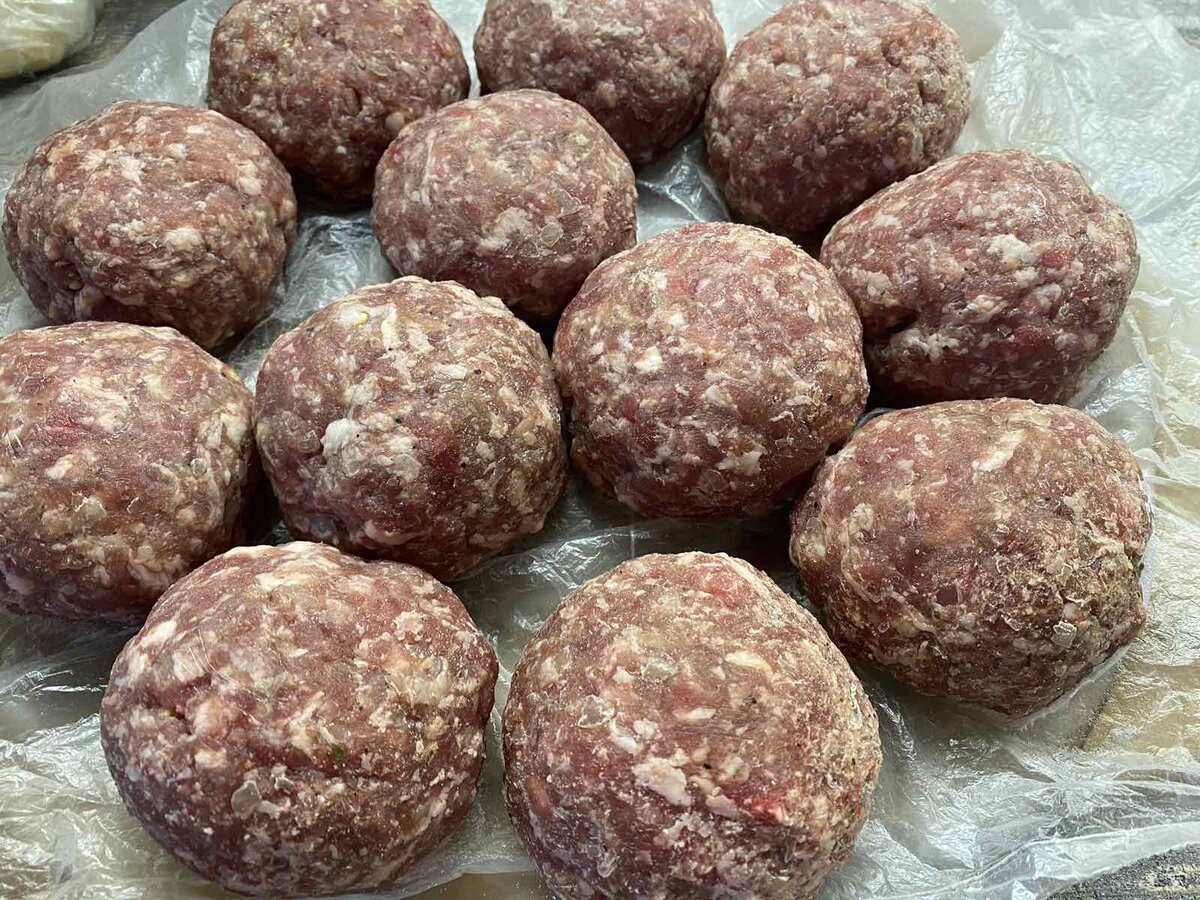 Как простой хлеб помогает приготовить идеальные котлеты