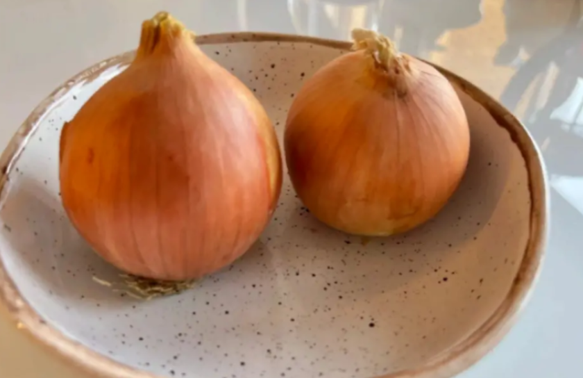 Как избежать слез при нарезке лука: простые советы, которые работают