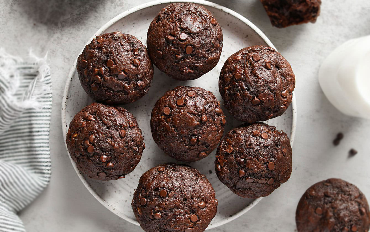 Нежные шоколадные маффины с кабачком, которые удивят даже привереду