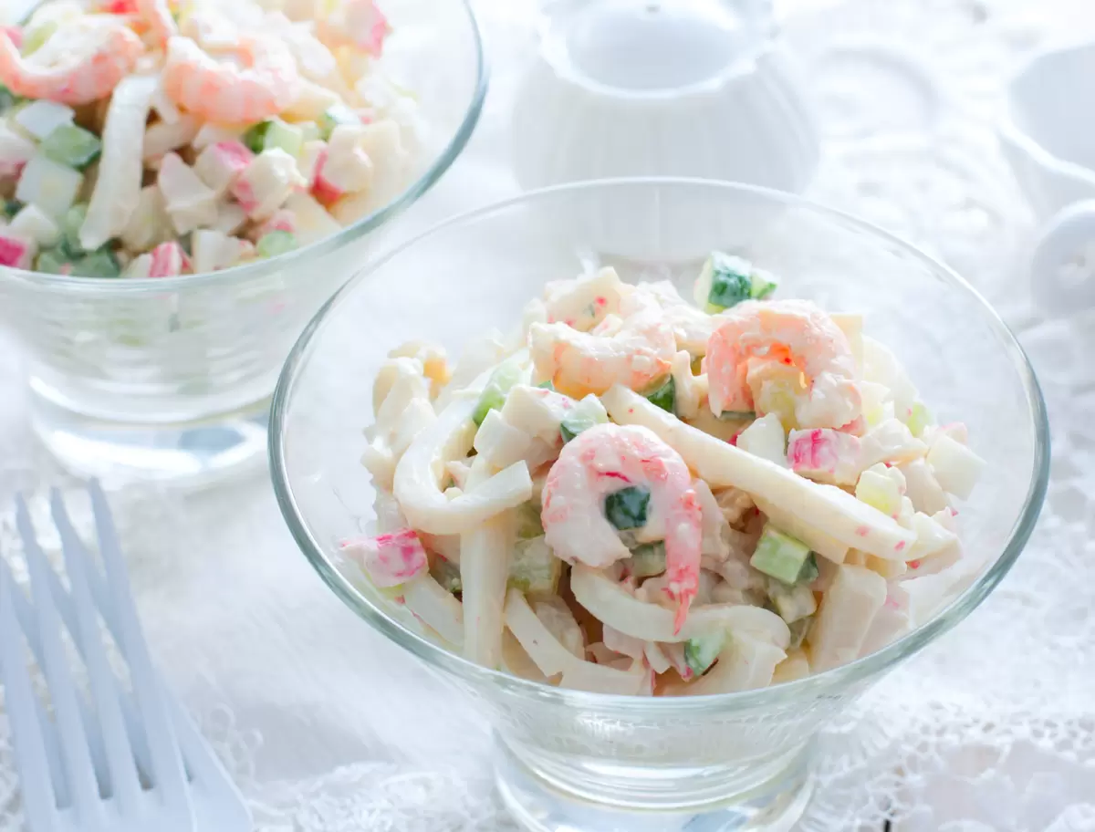 Непревзойденный салат 'Морской бриз': изысканное угощение для особого случая