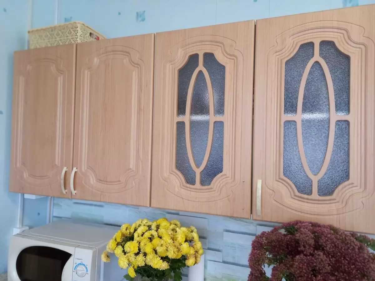 Бюджетное преображение: как новые ручки на кухонных шкафах изменили облик гарнитура