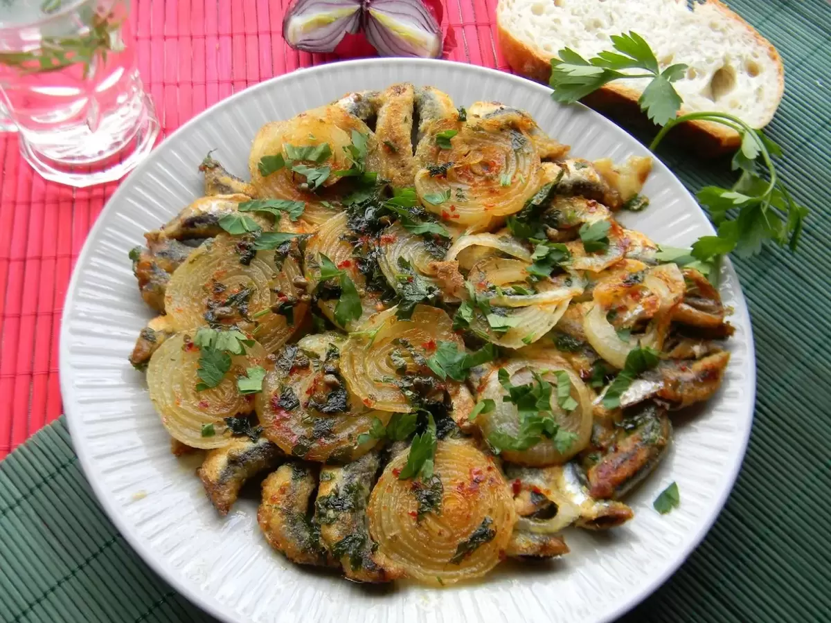 Шкара: традиционное блюдо черноморских моряков, которому стоит научиться