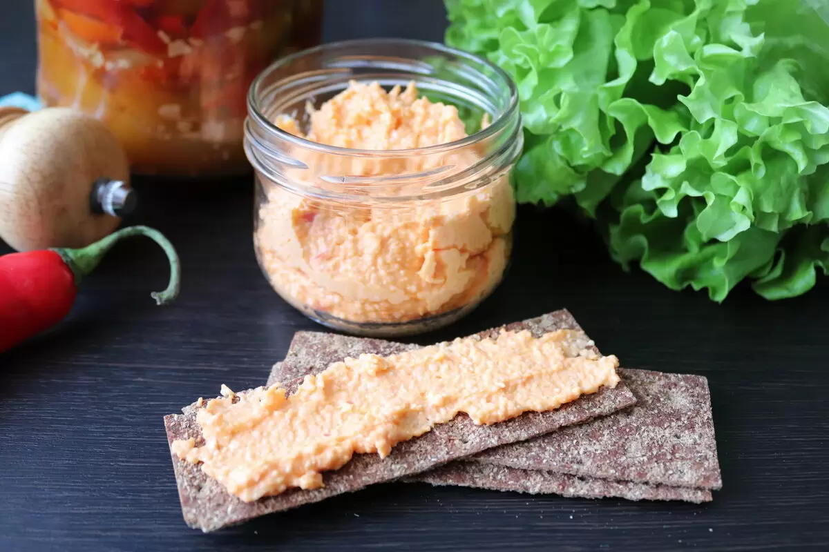 Невероятные вкусы: сырный паштет "Южный" с чесноком и сладким перцем