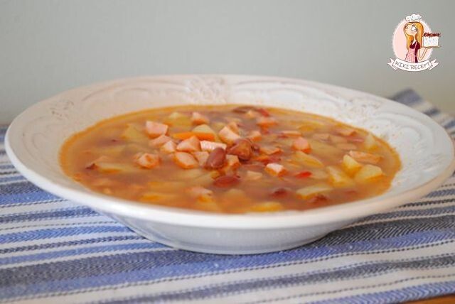 Суп из консервированной фасоли: готовим быстро и вкусно