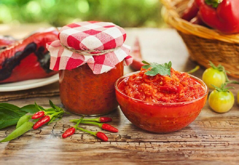 Икра из баклажанов и сладкого перца: любимое лакомство на зиму