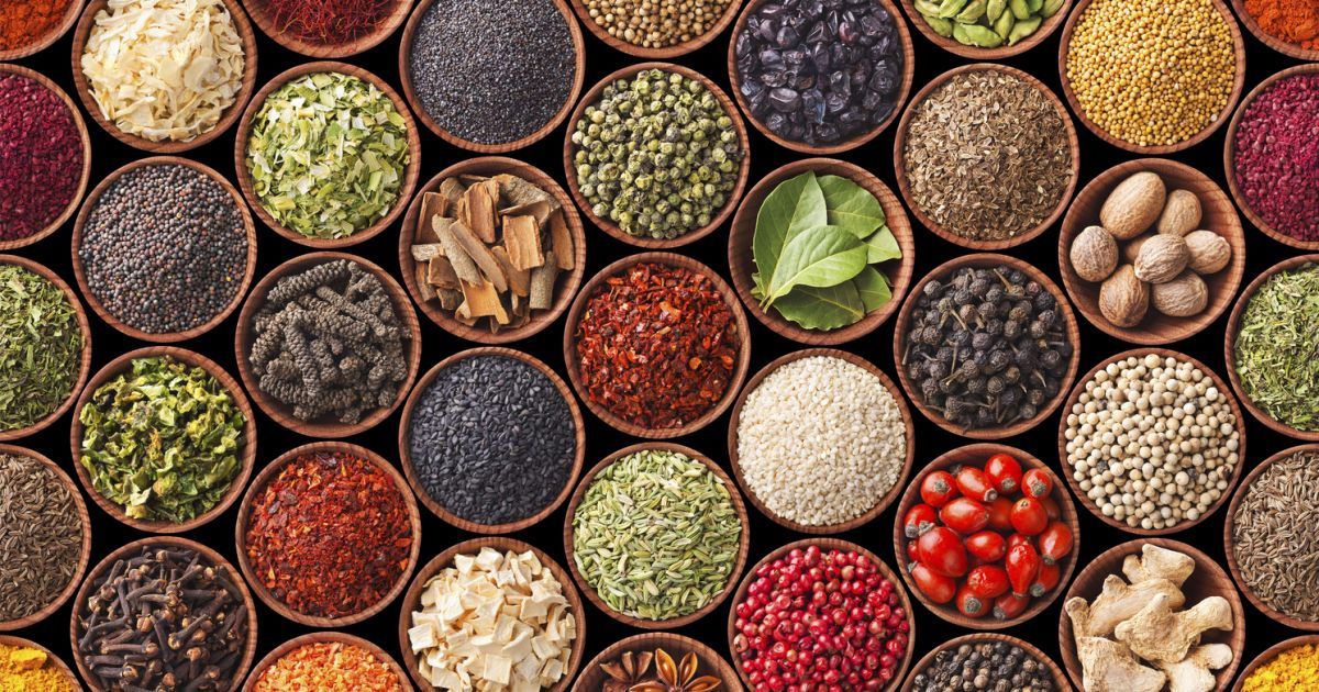 Почему обжаренные специи изменяют вкус вашей еды на лучшее
