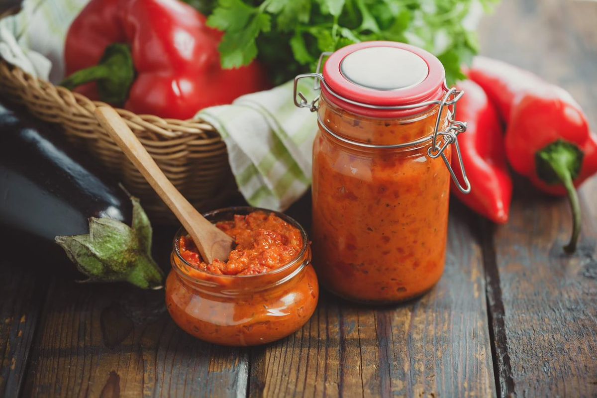 Айвар домашний: простой способ сохранить летний вкус на всю зиму