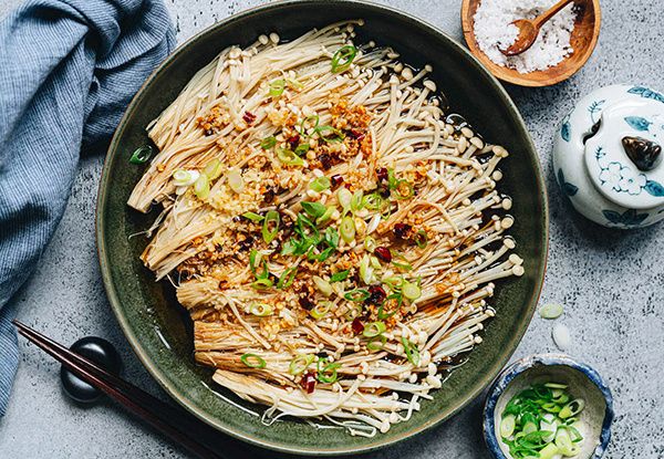 Паровые грибы Эноки: быстро, просто и невероятно вкусно